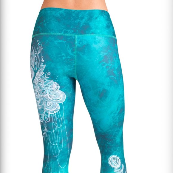 *SOLD* Inner Fire | Deer Love Capris - Picture 4 of 7